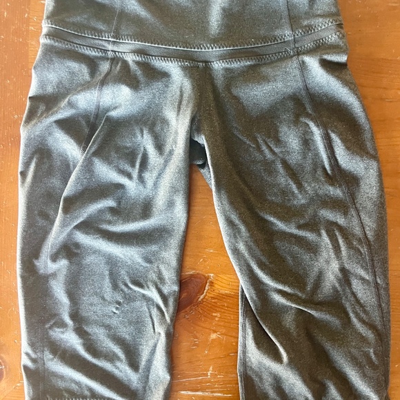 Lululemon Grey Slit Capri Legging Pants - Picture 1 of 7